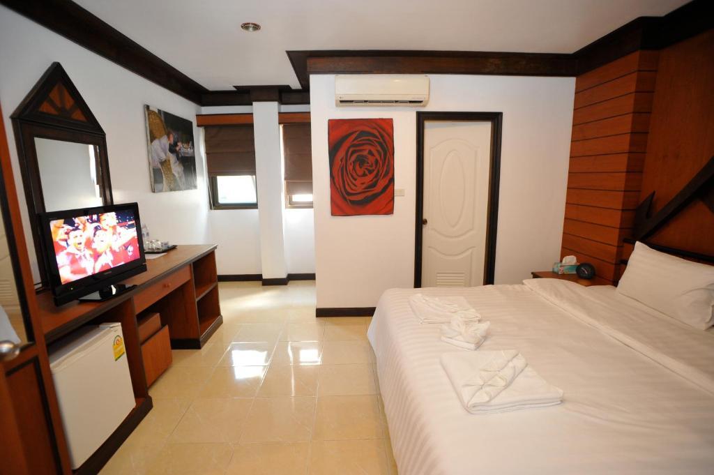 Apsara Penginapan Patong
