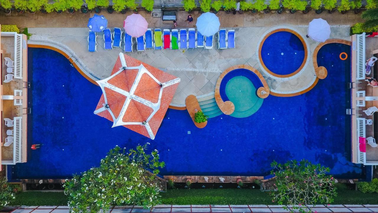 Poolside Sha Extra