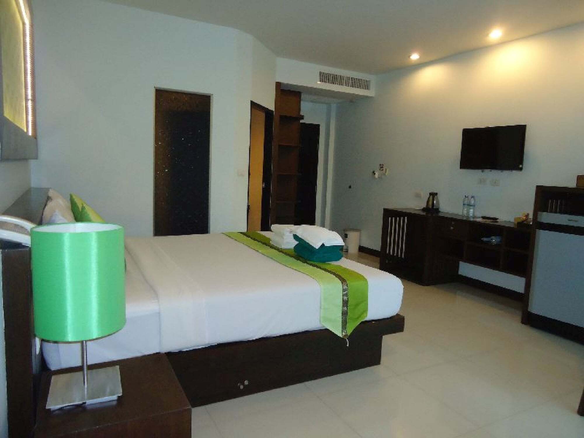 Puding World Resort Kata Beach (Phuket)