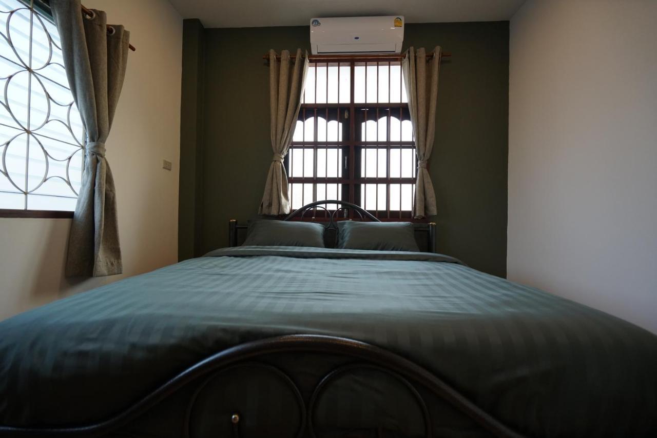 Niece - Sha Extra Hostel *