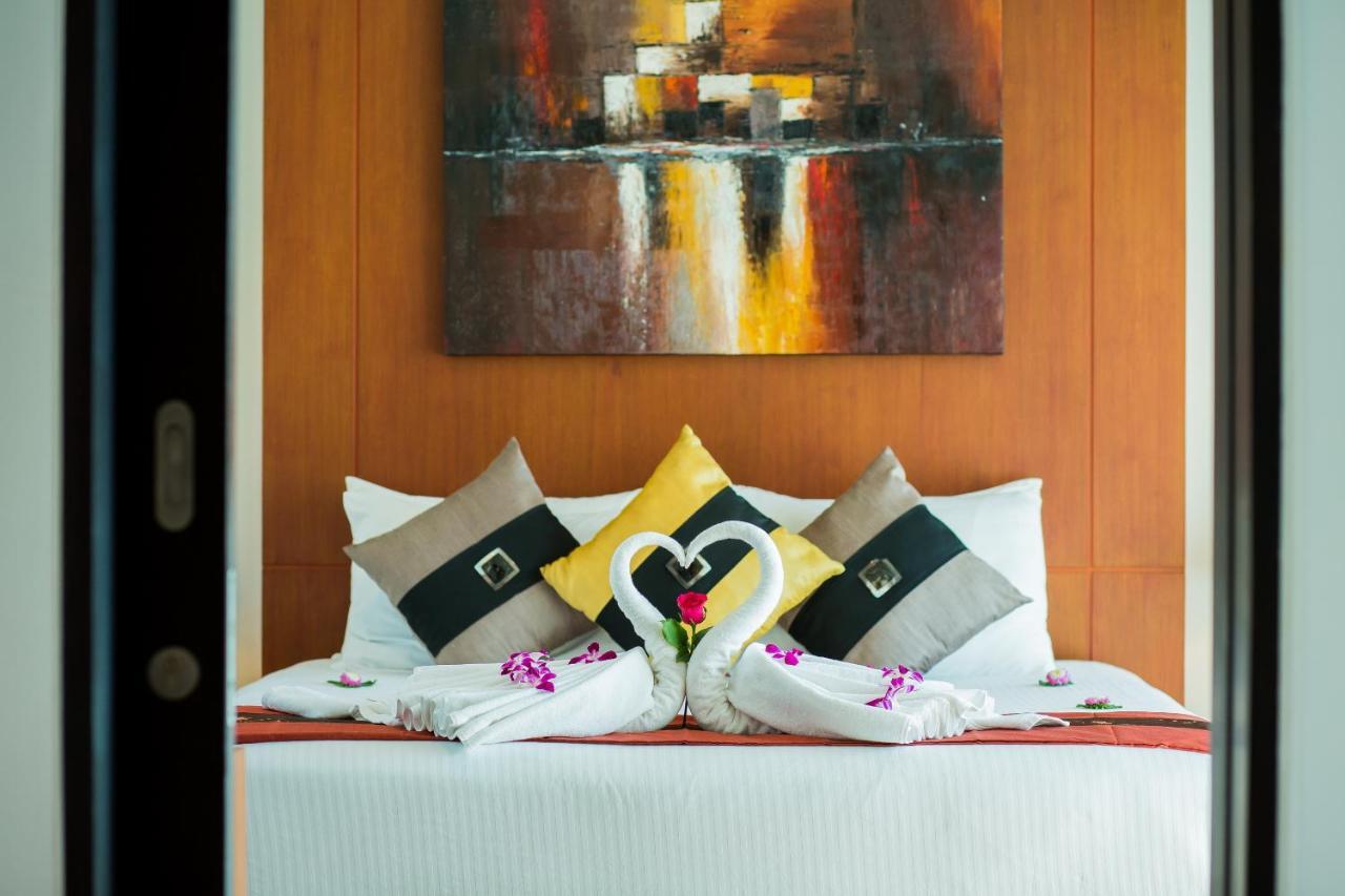 Ocean Views Gardens Penthouse 6c Appartement Kata Beach (Phuket)