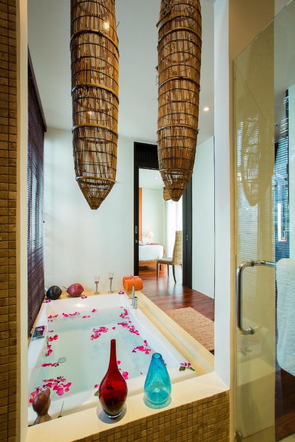 Ocean Views Gardens Penthouse 6c Near Noi Strand Kata