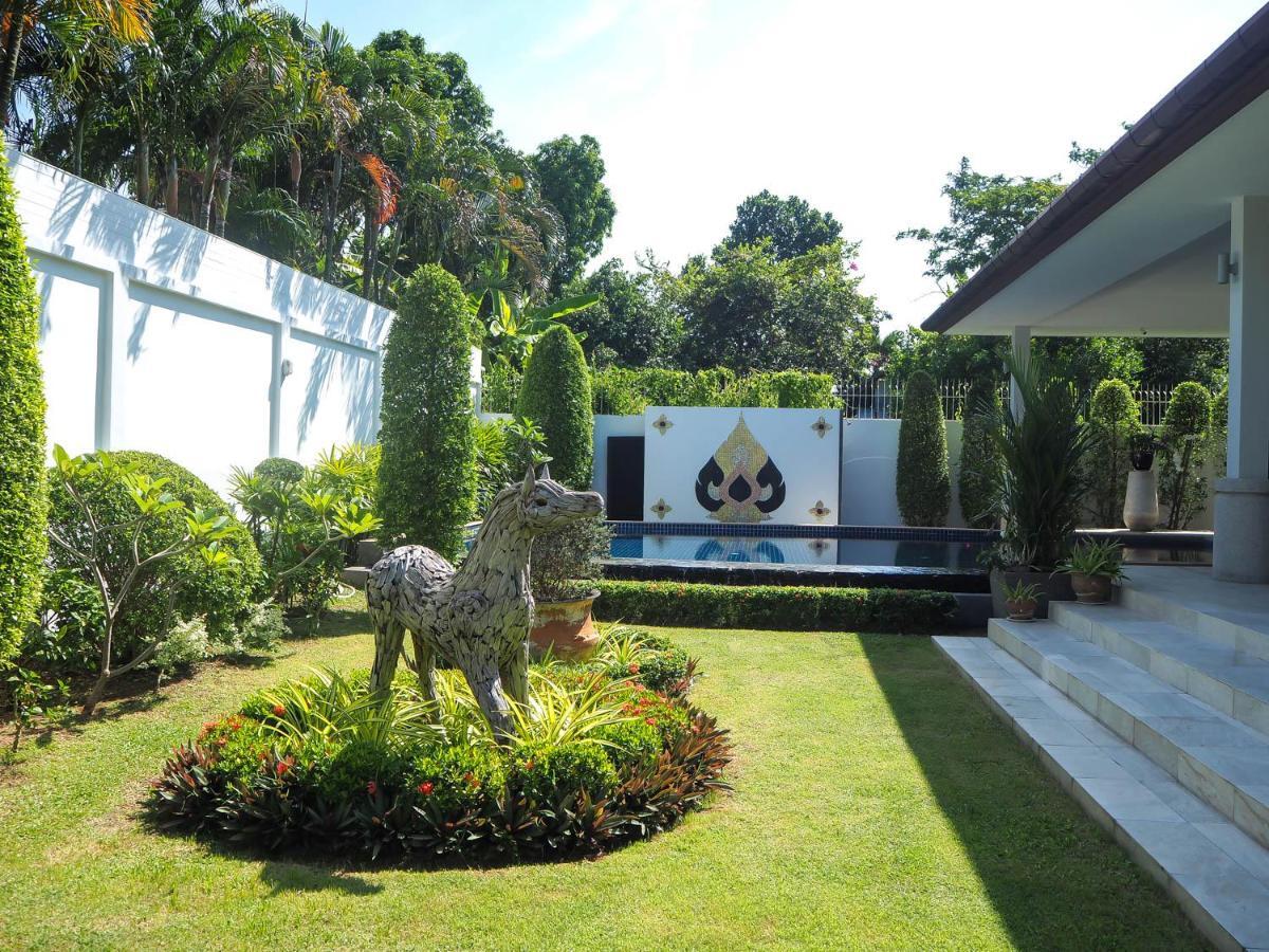 Spacious 4 Bedrooms Private Pool In Phuket Villa *
