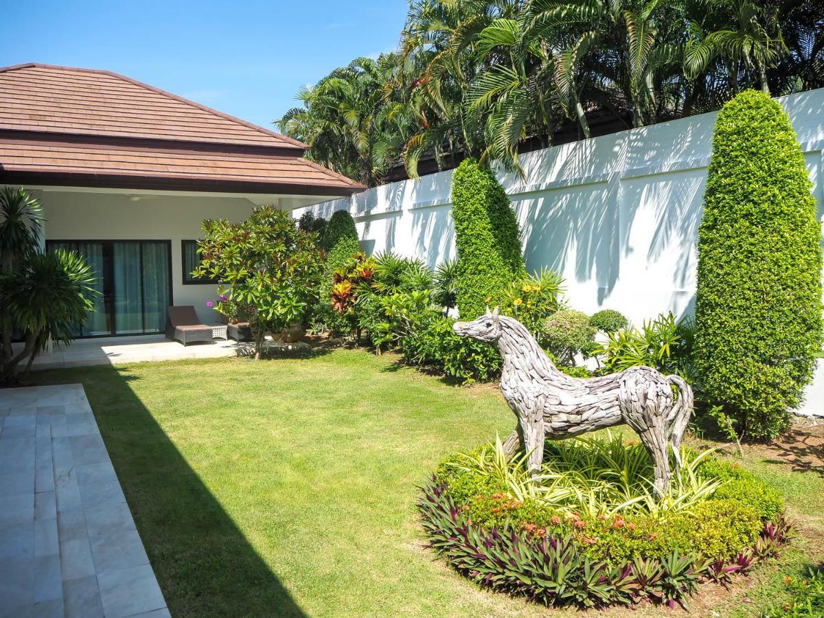 Spacious 4 Bedrooms Private Pool In Phuket Villa *