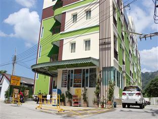 Hostel Roomquest Phuket