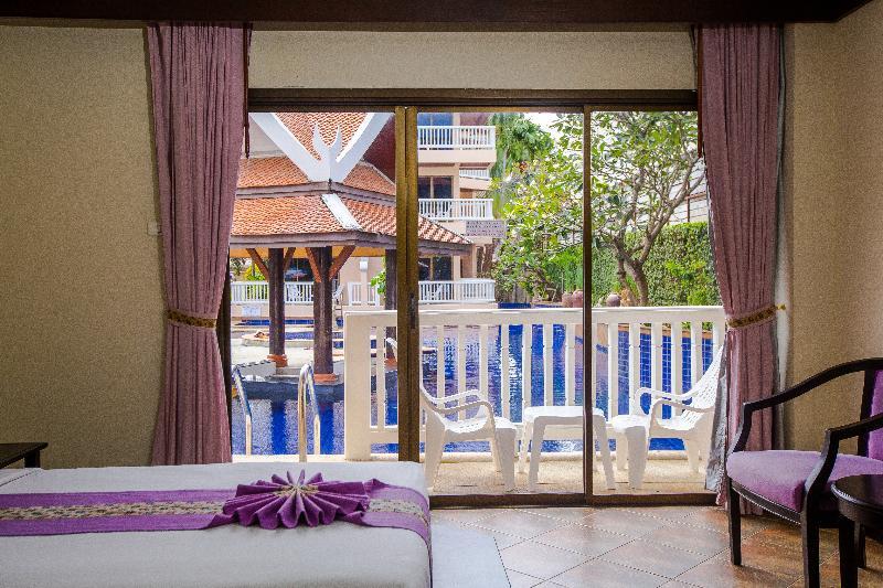 Poolside Sha Extra Resort 3*