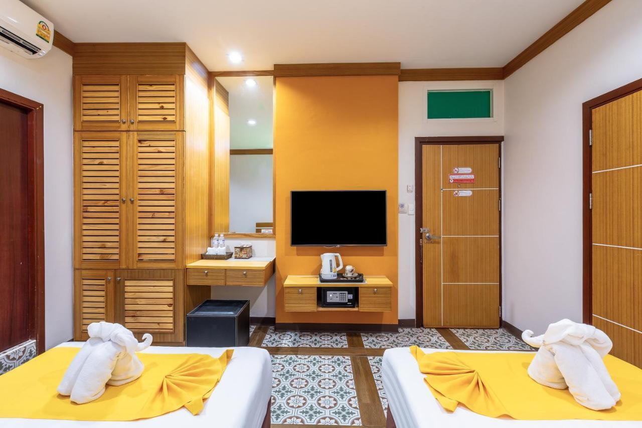 Hotel Tee Pak Dee Resident