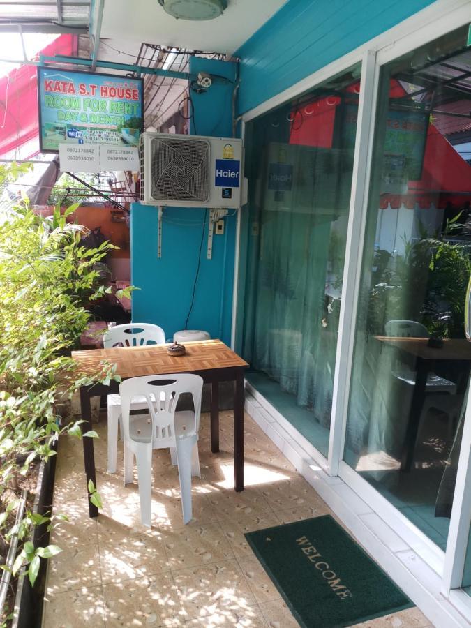 S. T. House 2* Kata Beach (Phuket)