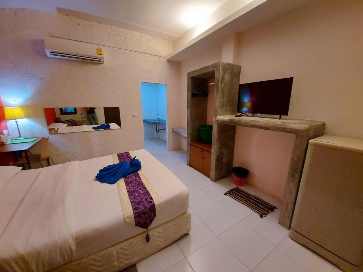 Hotel 2 Chalong