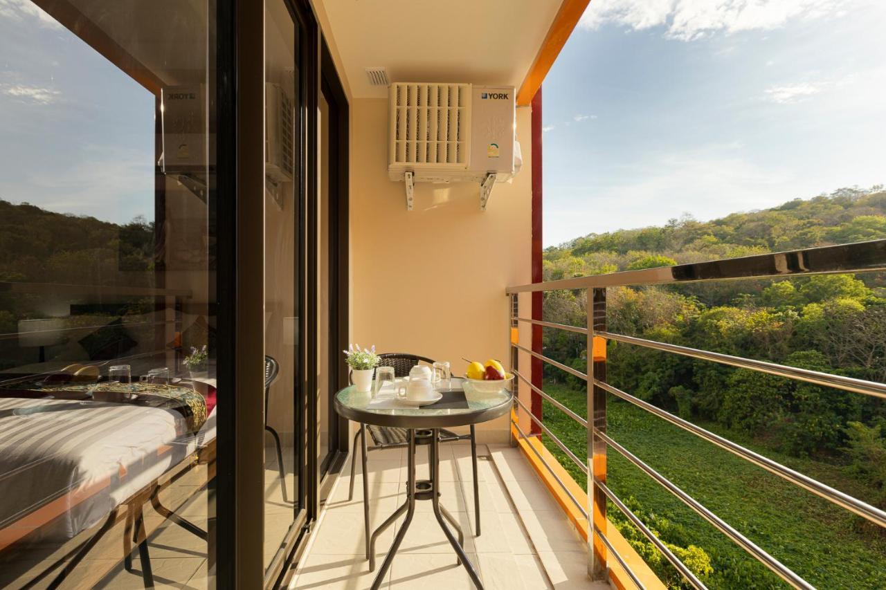 Apartment Naiharn Sea By Holy Cow, 1-br, Mountain View