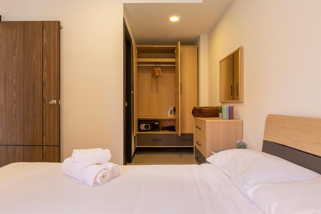 Naiharn Sea By Holy Cow, 1-br, Courtyard View Apartment *