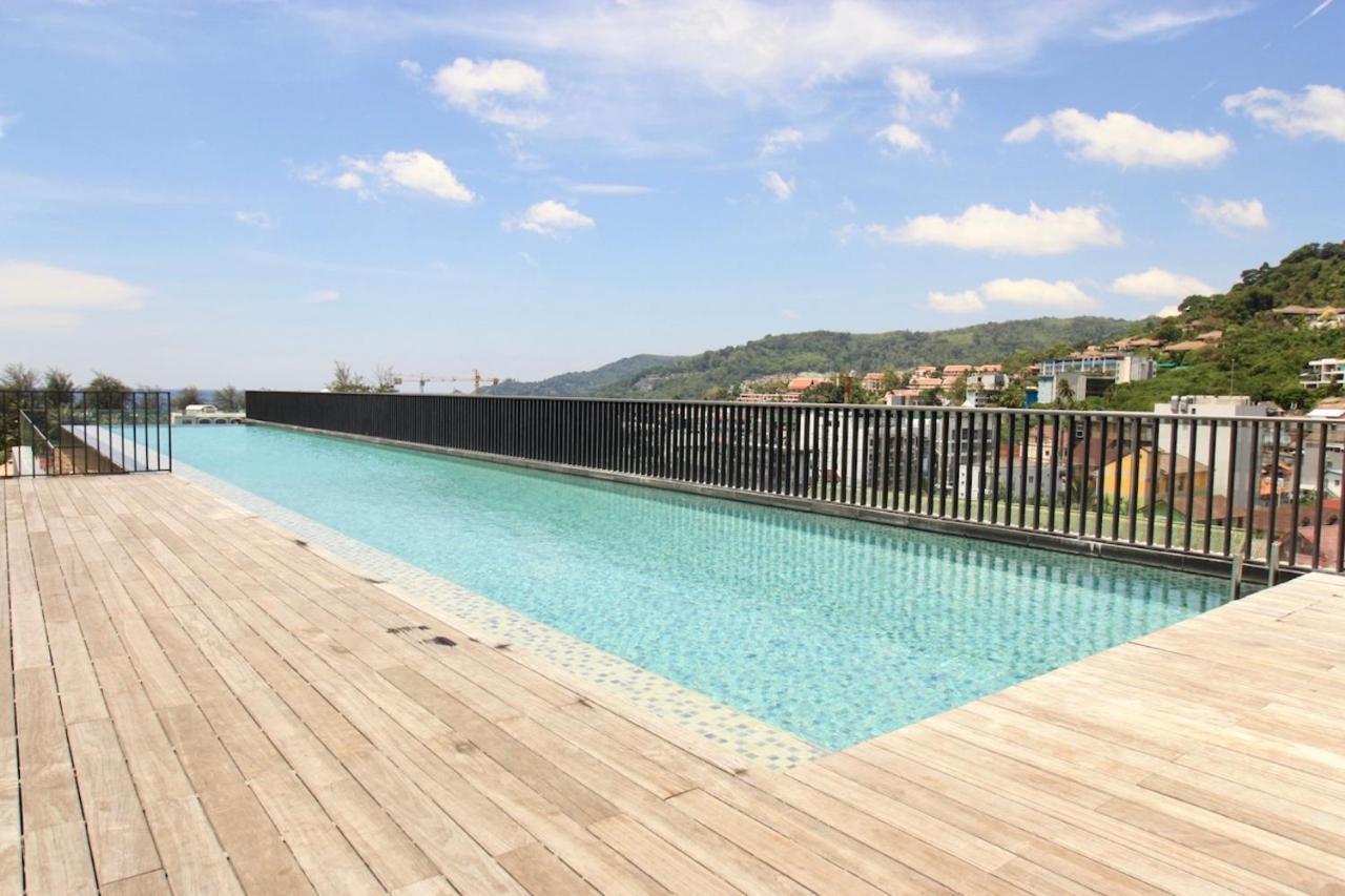 Modern 211 The Deck At