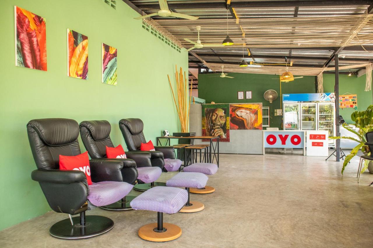 Hostel Oyo 617 Tira Phuket *