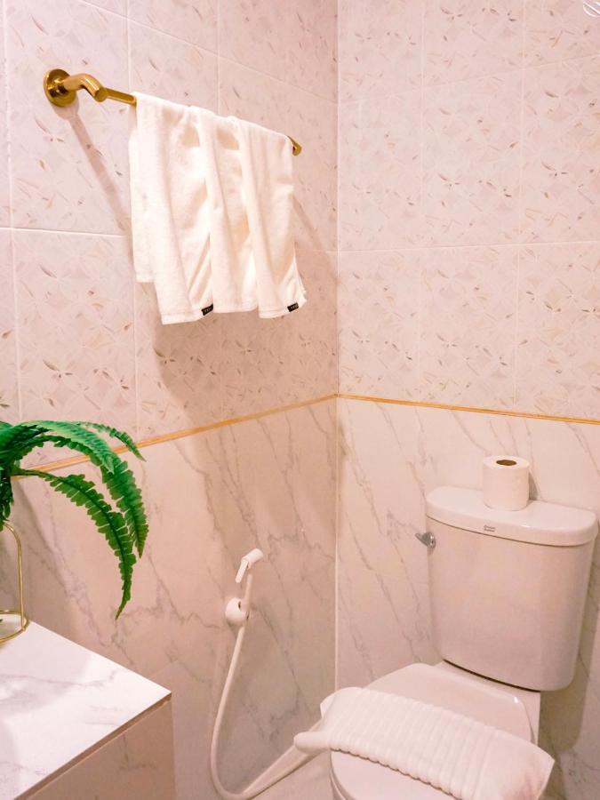 Hotel Isara Boutique And Cafe Phuket