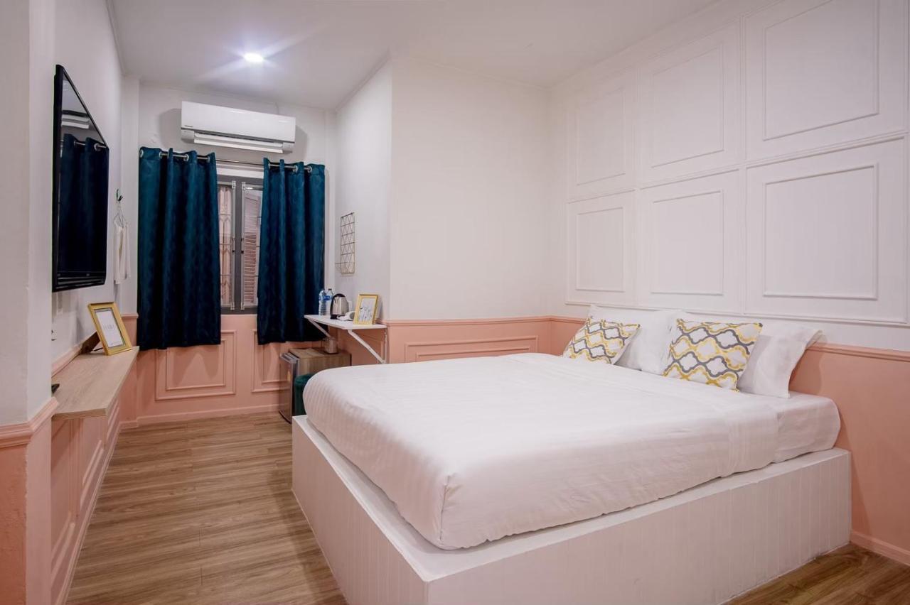 Isara Boutique And Cafe Phuket
