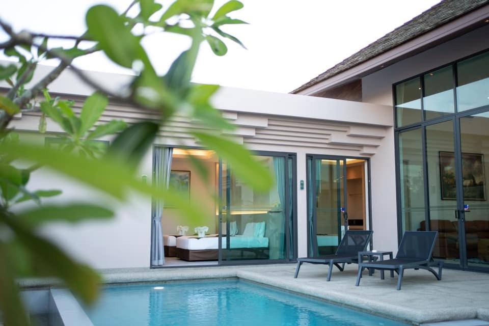 Gold Chariot Pool Bed & Breakfast