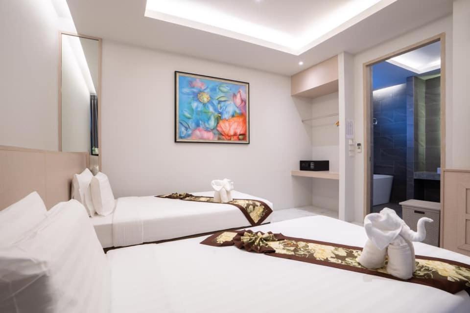 Gold Chariot Pool Bed & Breakfast *