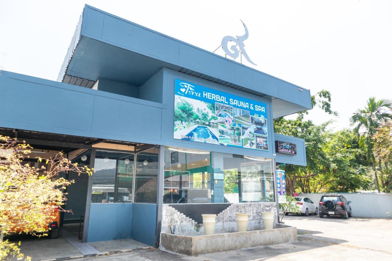 Oyo 617 Tira Phuket Hostel *