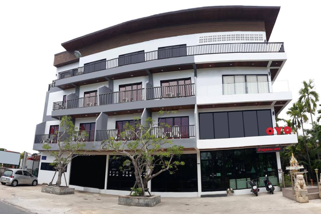 Oyo 854 Baan Phuchalong Hotel Phuket