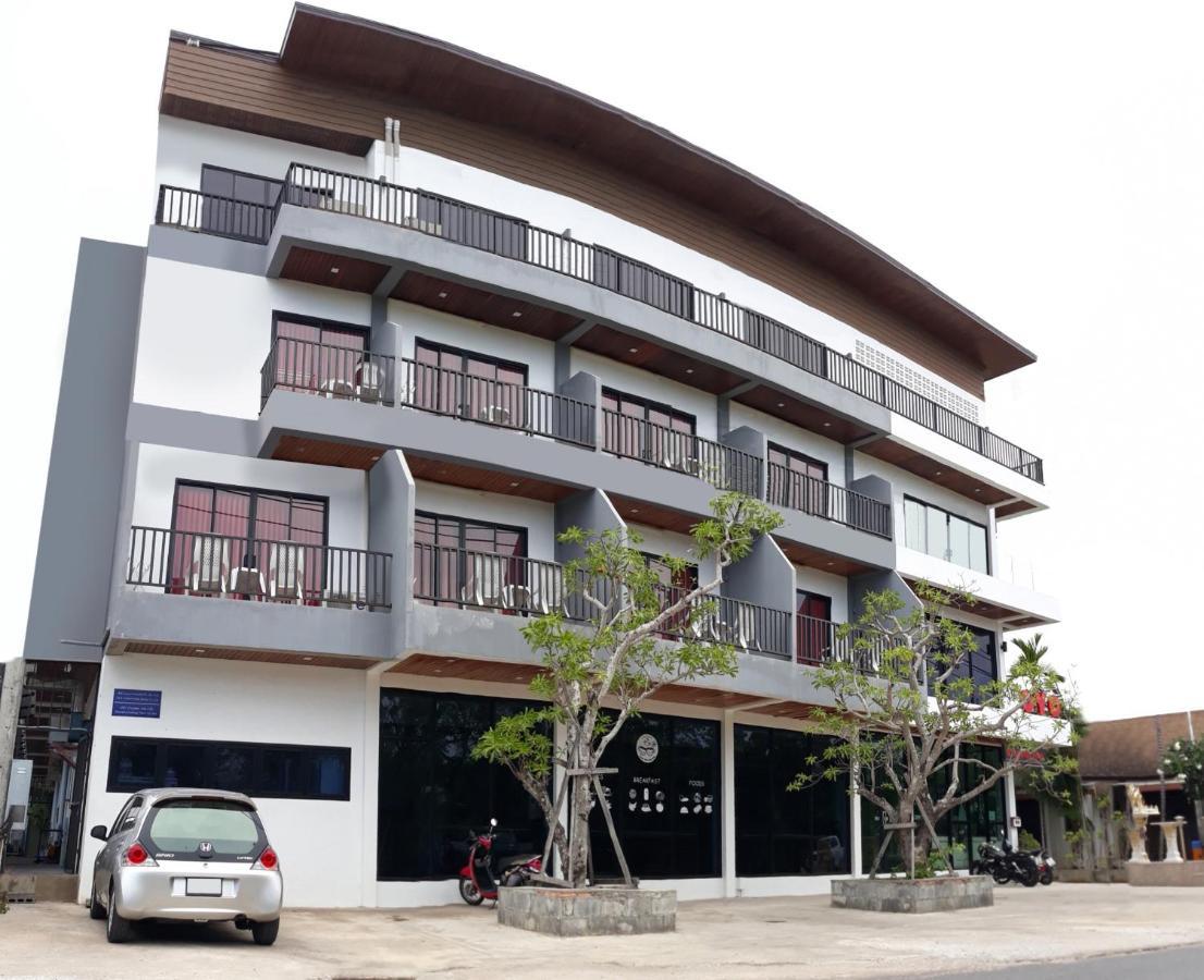 Oyo 854 Baan Phuchalong Hotel