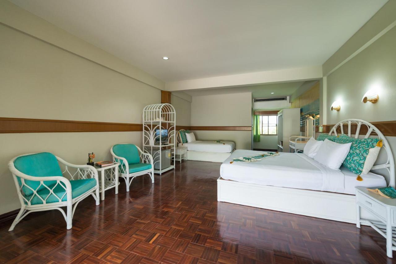 Pen Hotel, - Sha Extra