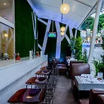 White Peach Hotel