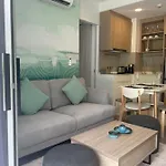 Modern Golf Course View Apartment In Sky Park Laguna