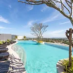 Calypso Garden Residences By Beringela