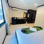 Cocoo-N Soi Sansabai Hotel