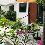 Summer House,Shared Pool, Private Bathroom And Kitchen