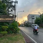 The Hill Resort 芭东希尔酒店