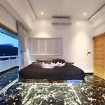 PATONG TOWER 3 PRIVATES BEDROOMs