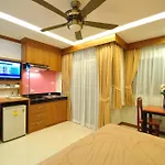 Green Harbor Hotel&Service Apartment