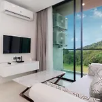 1Br Condo, Hill View Viva Patong C301, Freedom Beach