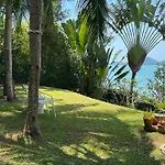 Blue Horizons Villa At The Bay