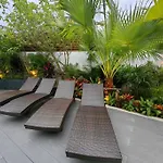 Luxury Bangtao Pool Villa - Prymaverde