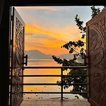 Tri Trang Beachfront Apartments With Stunning Views