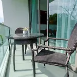 2Bdr Apartment Oceanstone Laguna By Capital Pro