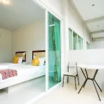 Tri\'S Miracle Kata Beach Side