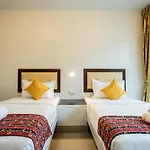 Tri\'S Miracle Kata Beach Side