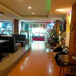 Popeyes Hostel Patong