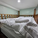 Lub Nai Hostel