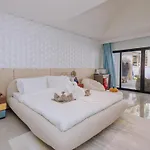 Yusu Hotel