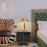 Yusu Hotel
