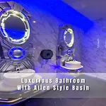 Pera Space Capsule Hotel