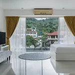 Chic Condominium By Redfox Hospitality