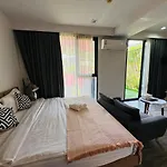 Patong City-Center Pool Cozy Condo