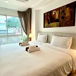 619 2 Bedrooms 2 Bathrooms 1 Km Walk To Beach