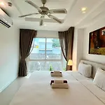 619 2 Bedrooms 2 Bathrooms 1 Km Walk To Beach