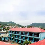 Beehive Magenta Patong Hostel